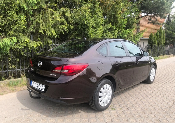 Opel Astra cena 40900 przebieg: 82700, rok produkcji 2016 z Bydgoszcz małe 154